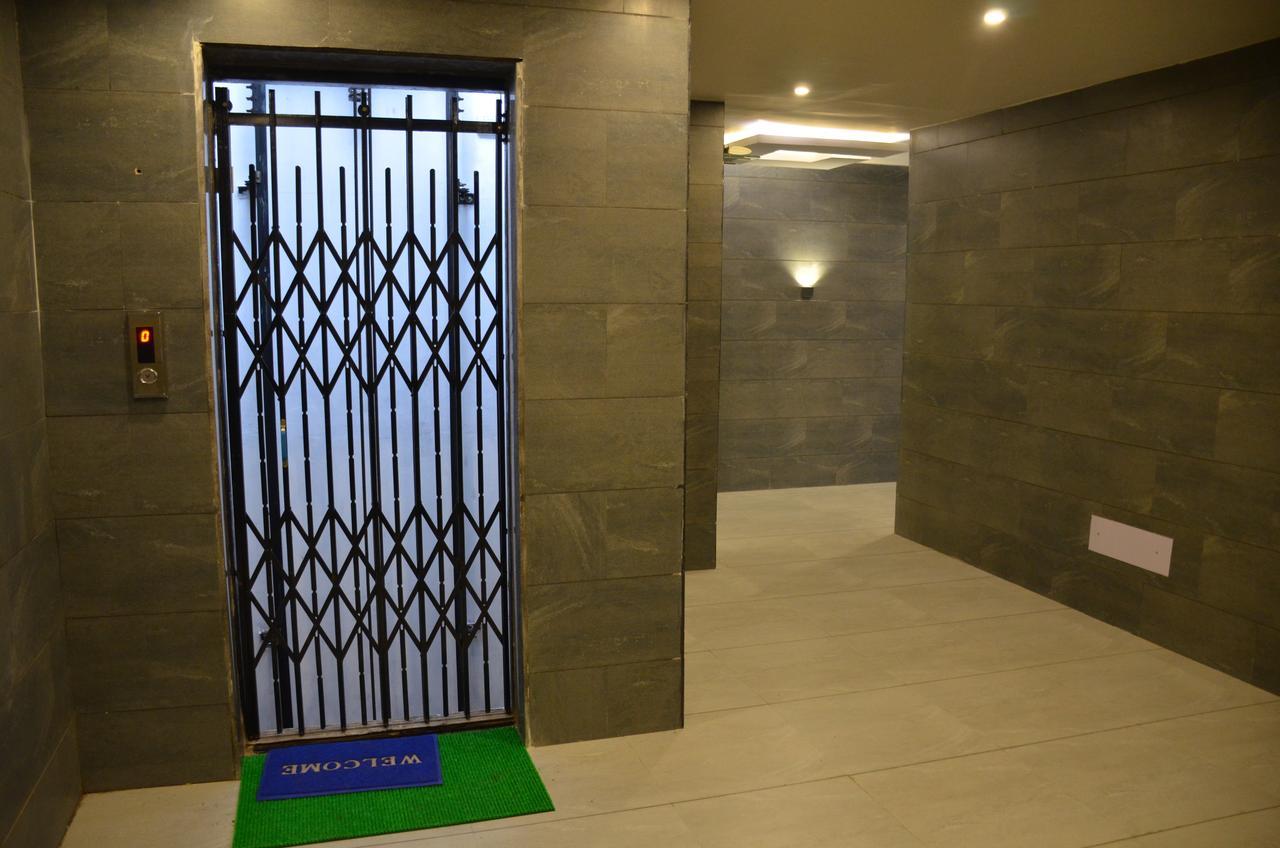 Hotel Apple Residency Pātan Exteriér fotografie