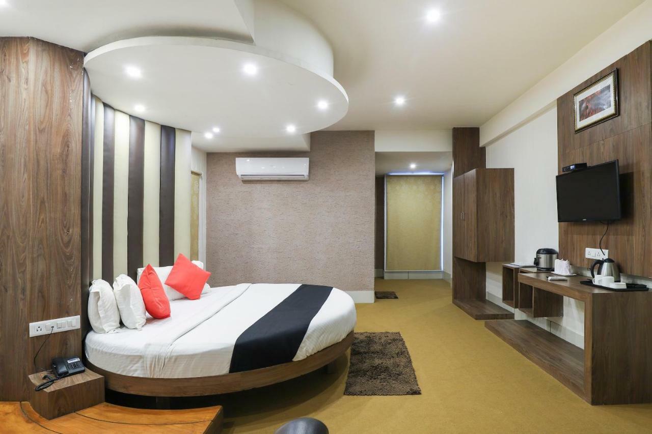 Hotel Apple Residency Pātan Exteriér fotografie