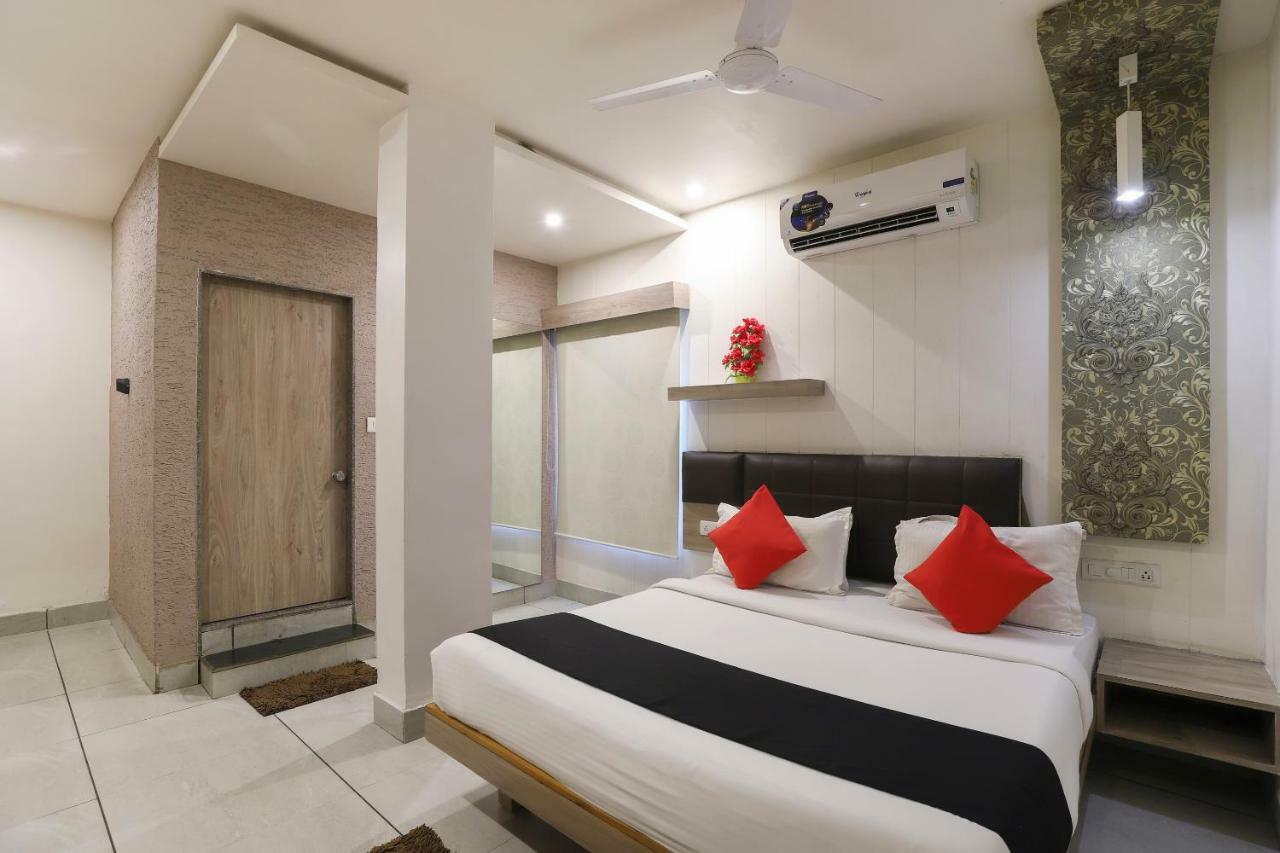 Hotel Apple Residency Pātan Exteriér fotografie