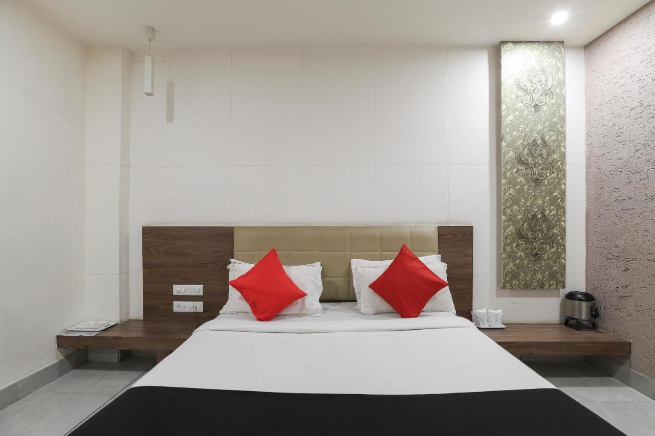 Hotel Apple Residency Pātan Exteriér fotografie